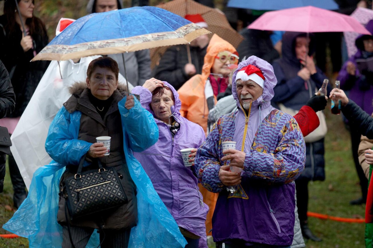 U Fužinama već tradicionalno organiziran najveći ispraćaj Stare i doček Nove godine u podne