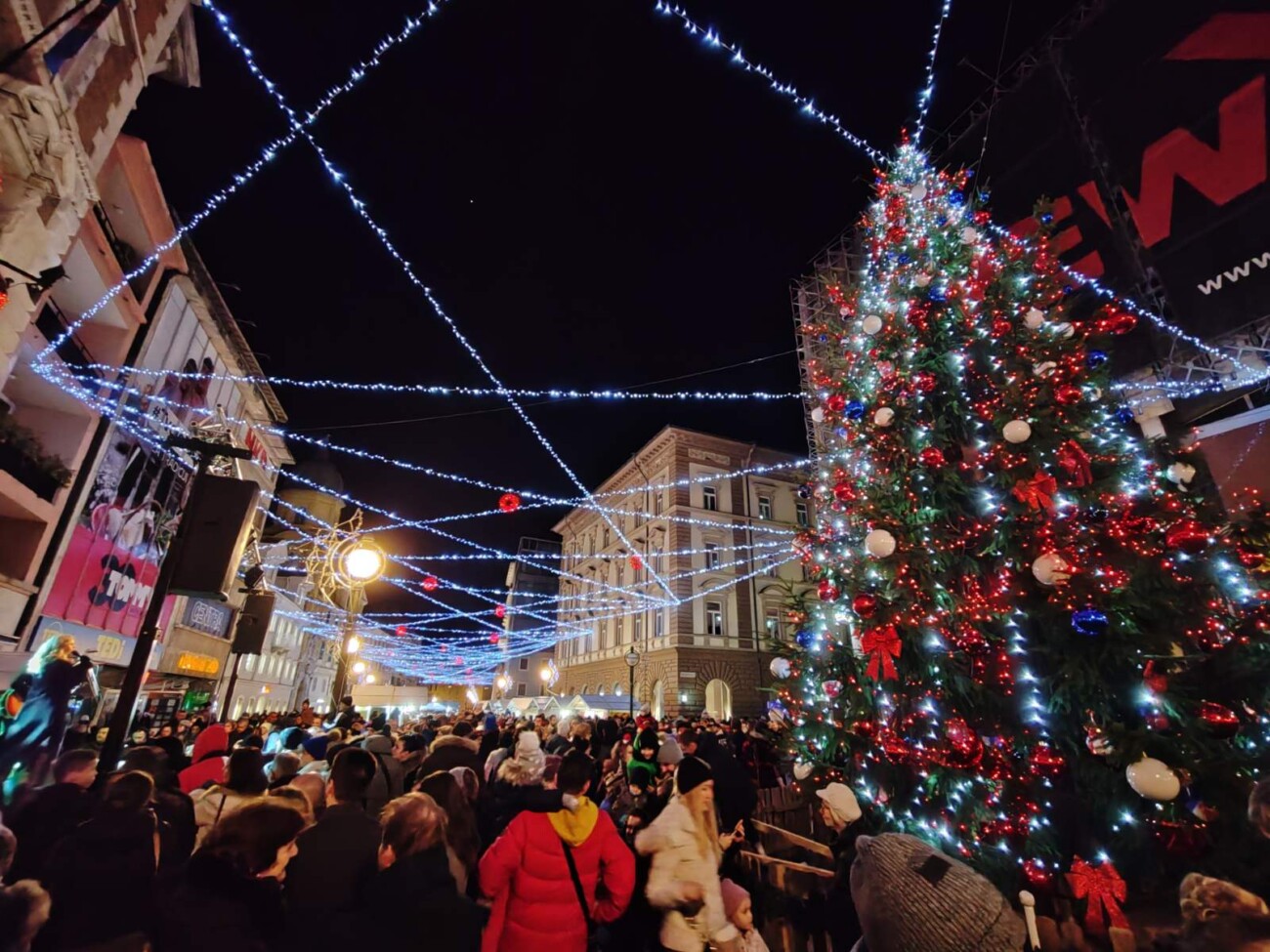 Paljenje-božićne-rasvjete-na-Korzu-5