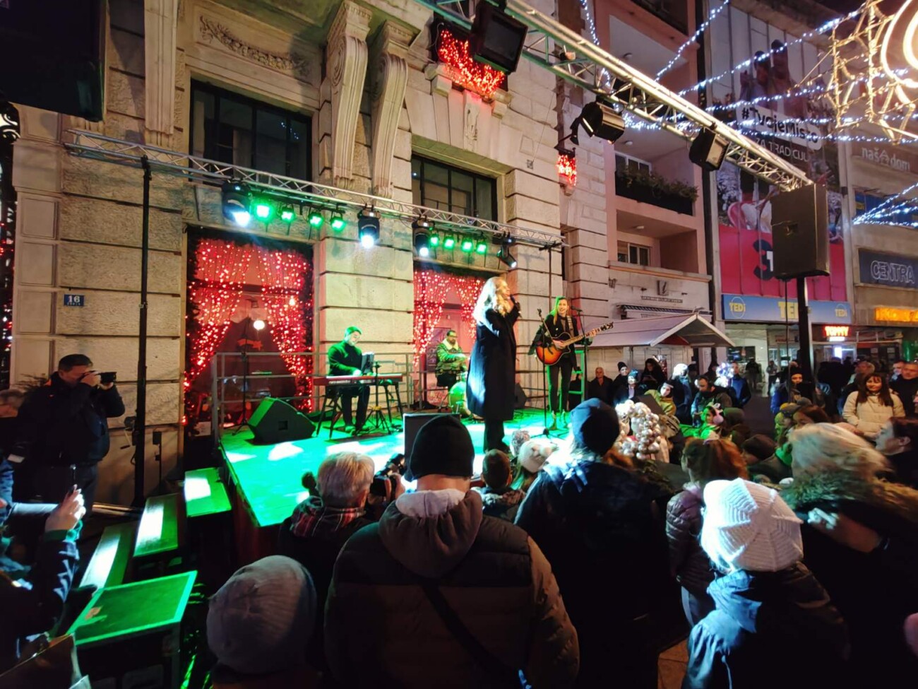 Paljenje-božićne-rasvjete-na-Korzu-7