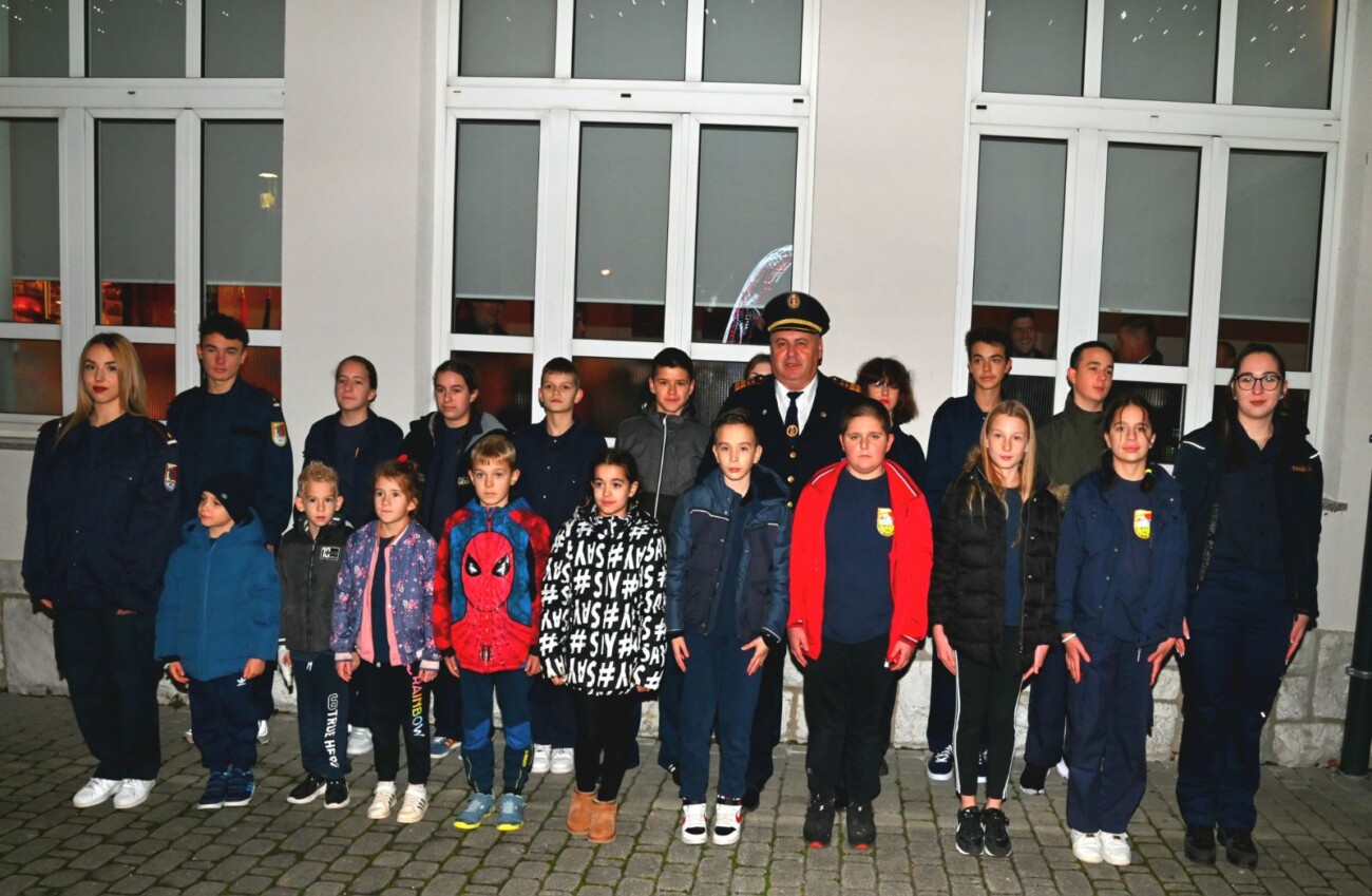 dvd halubjan 40 godina (9) dvd halubjan 40 godina (9)