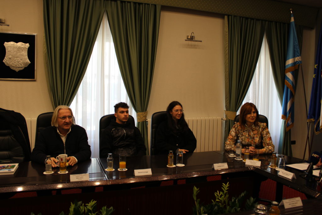 IMG_7610-1024×683 IMG_7610-1024×683