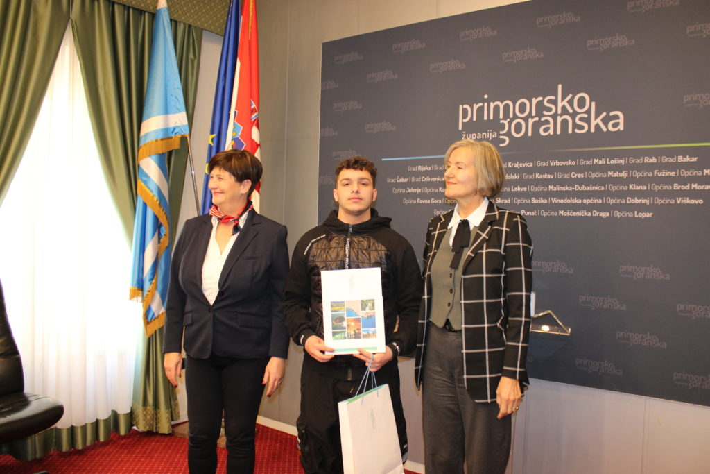 IMG_7626-1024×683 IMG_7626-1024×683