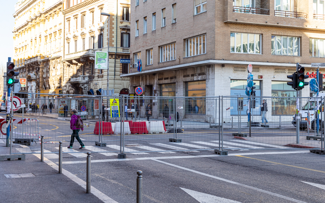 Ilustrativna Adamićeva promet-130