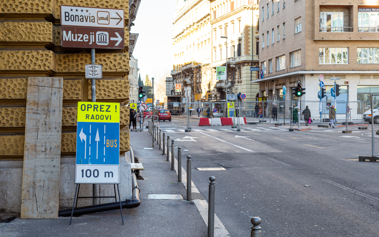 Ilustrativna Adamićeva promet-131