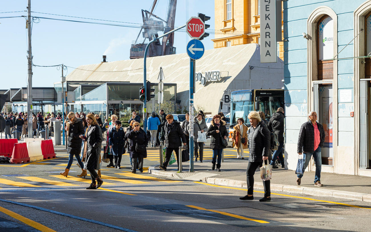 Ilustrativna Riva pješaci-103 Ilustrativna Riva pješaci-103