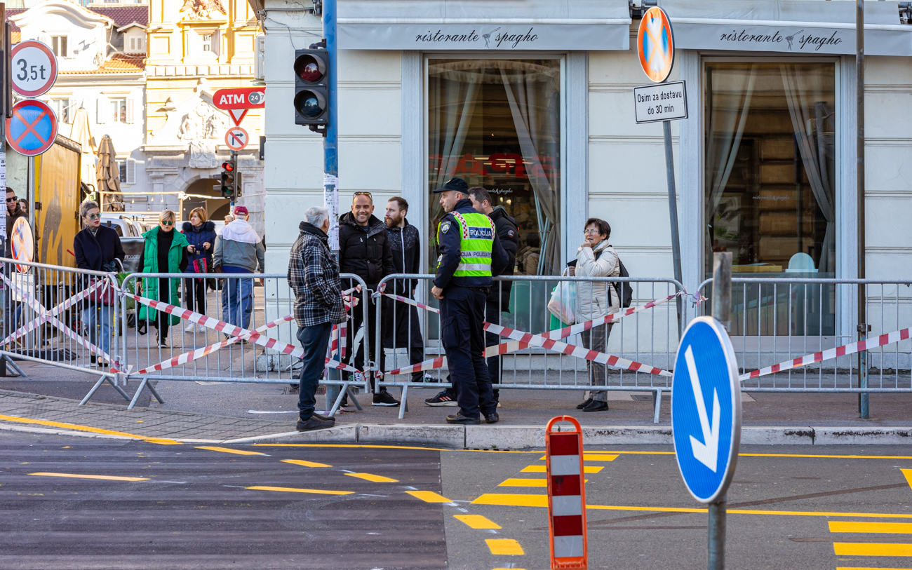 Ilustrativna Riva policija -118