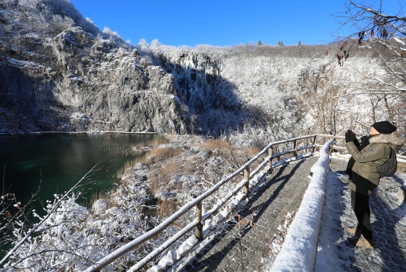 Plitvice pod snijegom i ledom Plitvice pod snijegom i ledom