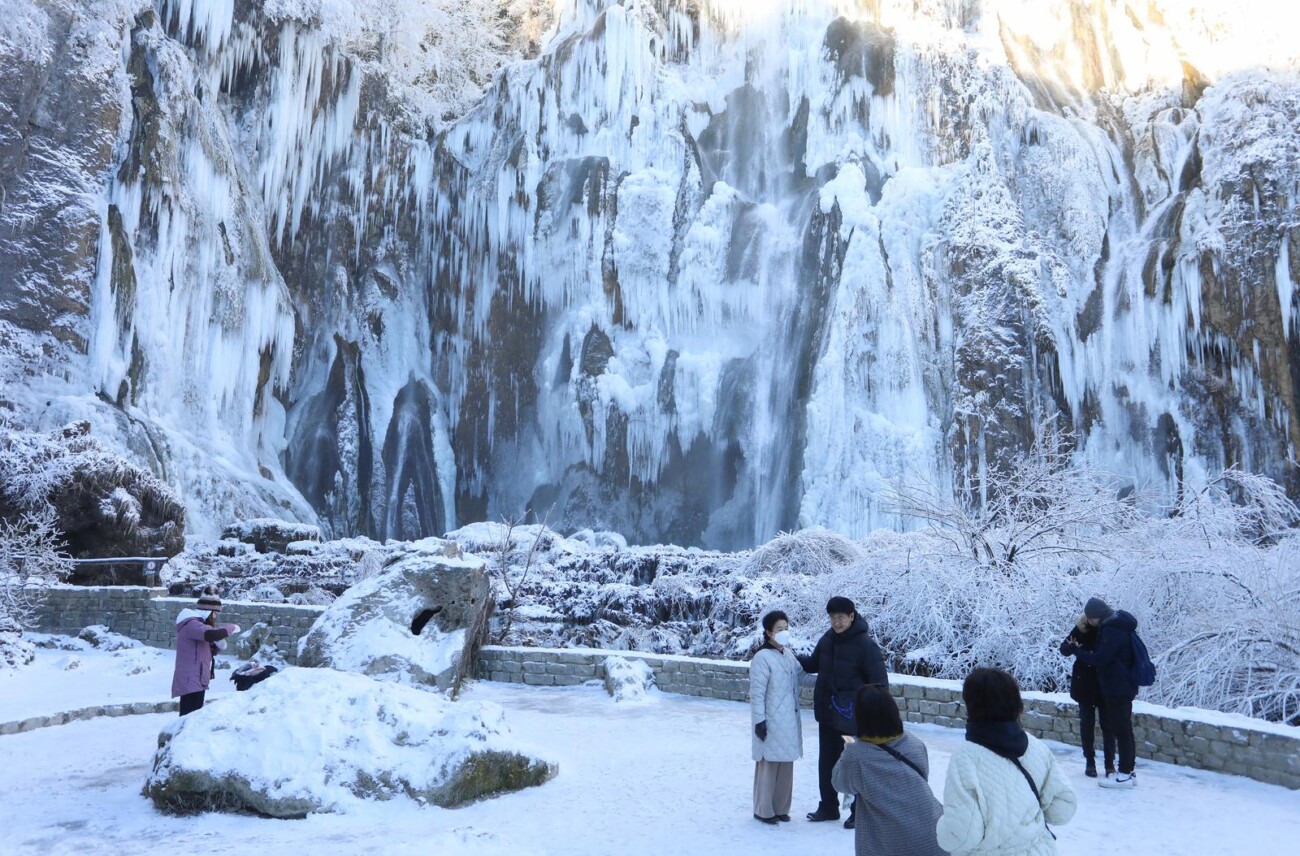 Plitvice pod snijegom i ledom Plitvice pod snijegom i ledom