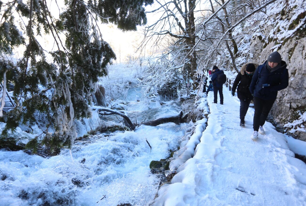 Plitvice pod snijegom i ledom Plitvice pod snijegom i ledom