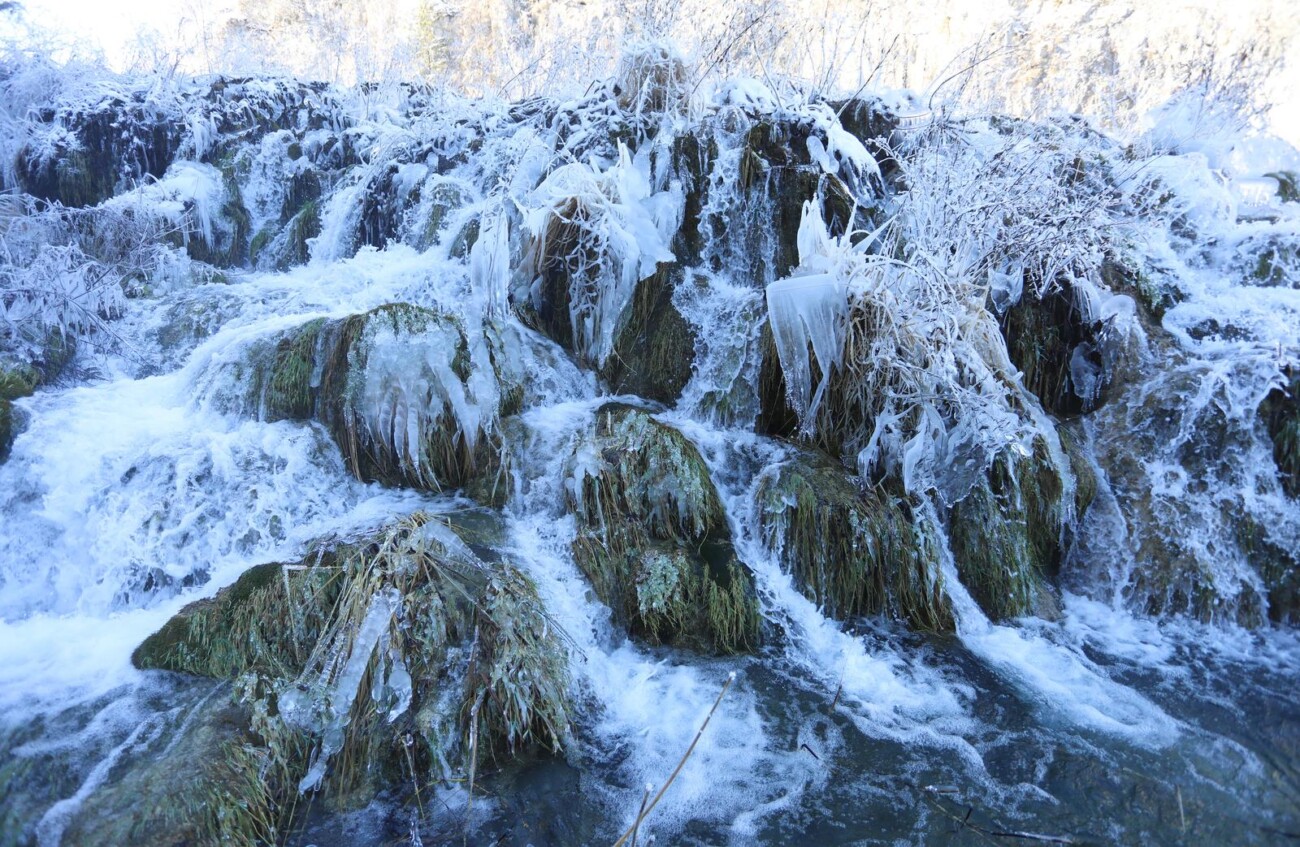 Plitvice pod snijegom i ledom Plitvice pod snijegom i ledom