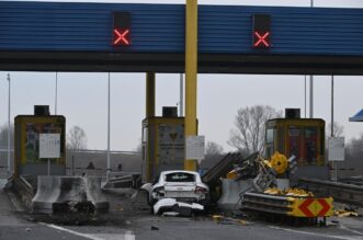 Teška nesreća kod Zaprešića, vozač udario u naplatnu kućicu i na mjestu poginuo