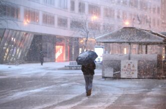 Zagreb: Zahlađenje i snijeg na ulicama grada