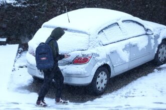 Zagreb: Zahlađenje i snijeg na ulicama grada