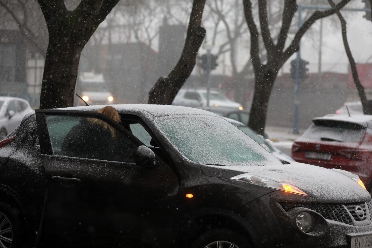 Rijeka: Gust snijeg pada širom grada Rijeka: Gust snijeg pada širom grada