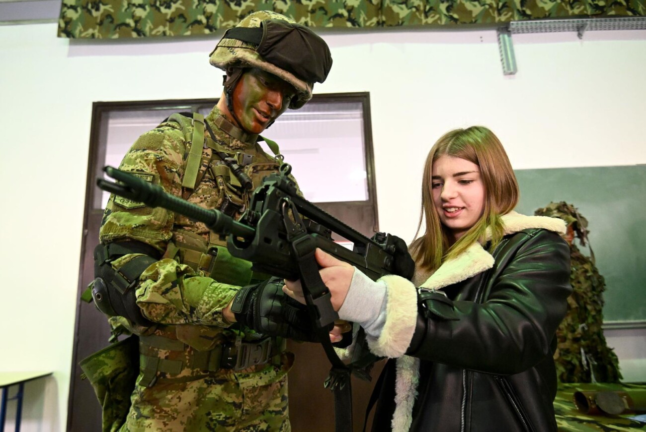 Zagreb: Dan otvorenih vrata Hrvatskoga vojnog učilišta dr. Franjo Tuđman Zagreb: Dan otvorenih vrata Hrvatskoga vojnog učilišta dr. Franjo Tuđman