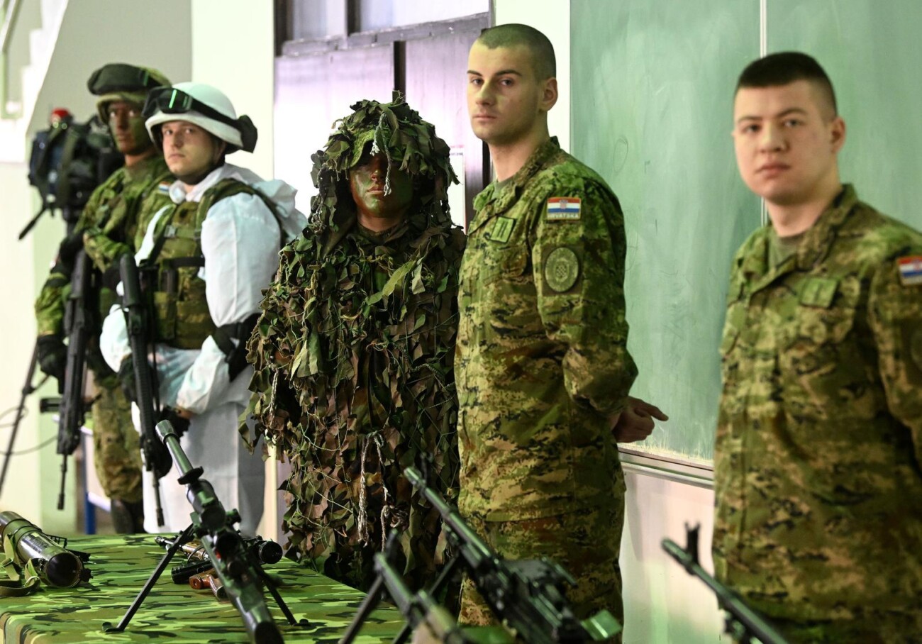 Zagreb: Dan otvorenih vrata Hrvatskoga vojnog učilišta dr. Franjo Tuđman Zagreb: Dan otvorenih vrata Hrvatskoga vojnog učilišta dr. Franjo Tuđman