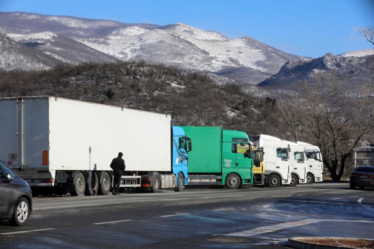 Rijeka: Brojni kamioni zaustavljeni na Grobniku
