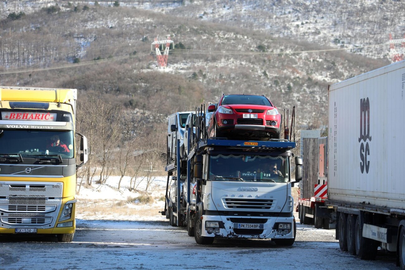 Rijeka: Brojni kamioni zaustavljeni na Grobniku