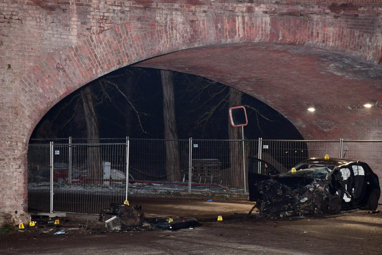 Sisak: Jedna osoba smrtno stradala u prometnoj nesreći, više ozlijeđenih Sisak: Jedna osoba smrtno stradala u prometnoj nesreći, više ozlijeđenih