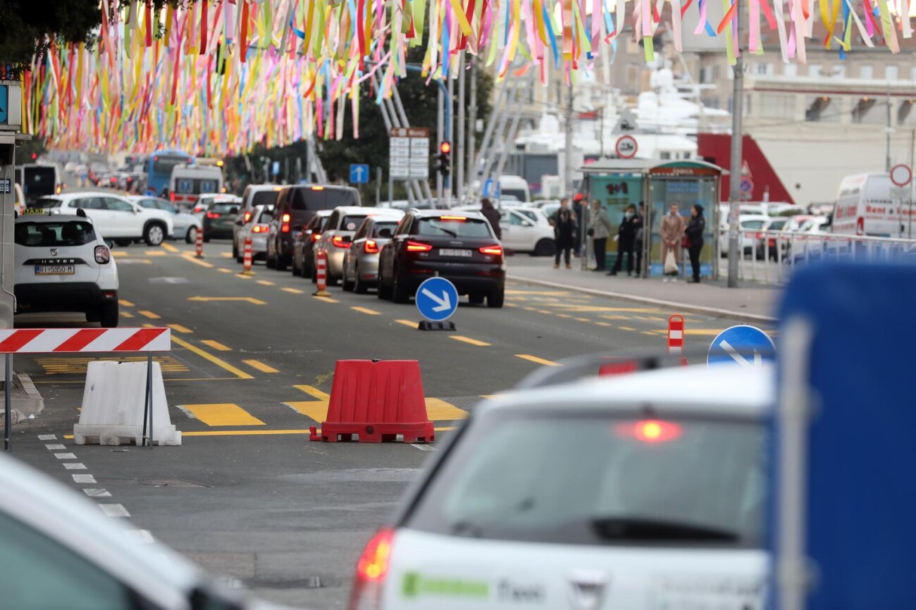 Rijeka: Nova regulacija prometa ulicama Riva i Ivana Zajca Rijeka: Nova regulacija prometa ulicama Riva i Ivana Zajca