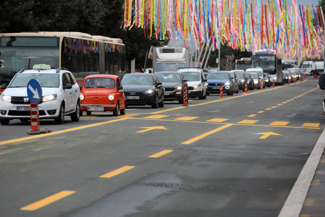 Rijeka: Nova regulacija prometa ulicama Riva i Ivana zajca Rijeka: Nova regulacija prometa ulicama Riva i Ivana zajca