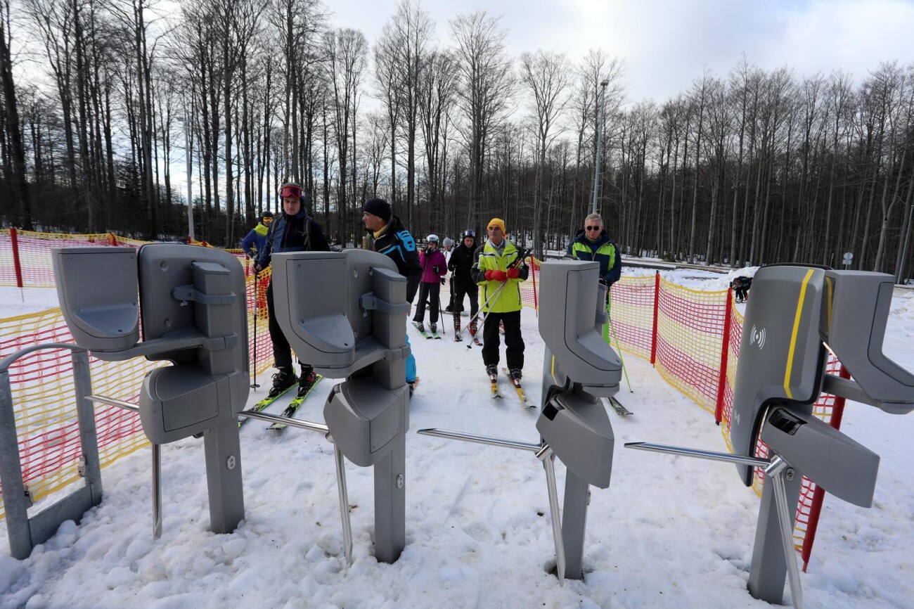 Nova žičara na Platku danas počela s radom, stajala je 4,8 milijuna eura Nova žičara na Platku danas počela s radom, stajala je 4,8 milijuna eura