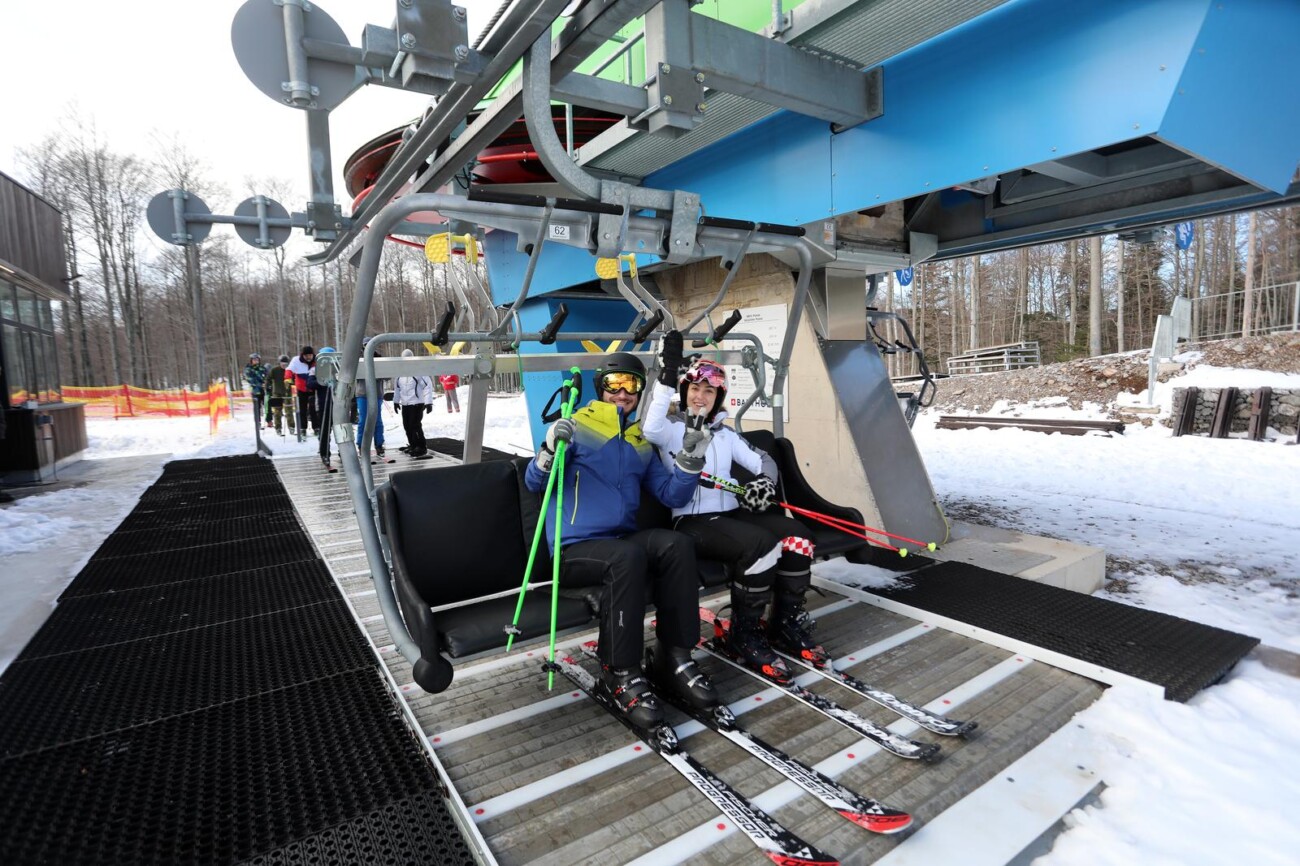 Nova žičara na Platku danas počela s radom, stajala je 4,8 milijuna eura Nova žičara na Platku danas počela s radom, stajala je 4,8 milijuna eura