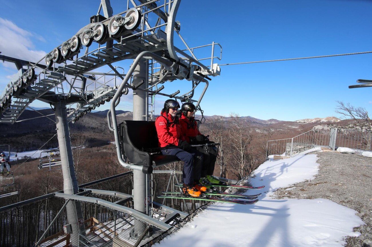 Nova žičara na Platku danas počela s radom, stajala je 4,8 milijuna eura Nova žičara na Platku danas počela s radom, stajala je 4,8 milijuna eura