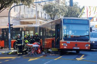 Autobus u centru Rijeke naletio na pješaka