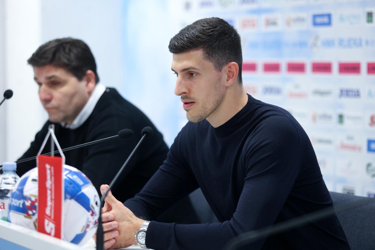 HNK Rijeka predstavila novog igrača Mirka Marića HNK Rijeka predstavila novog igrača Mirka Marića