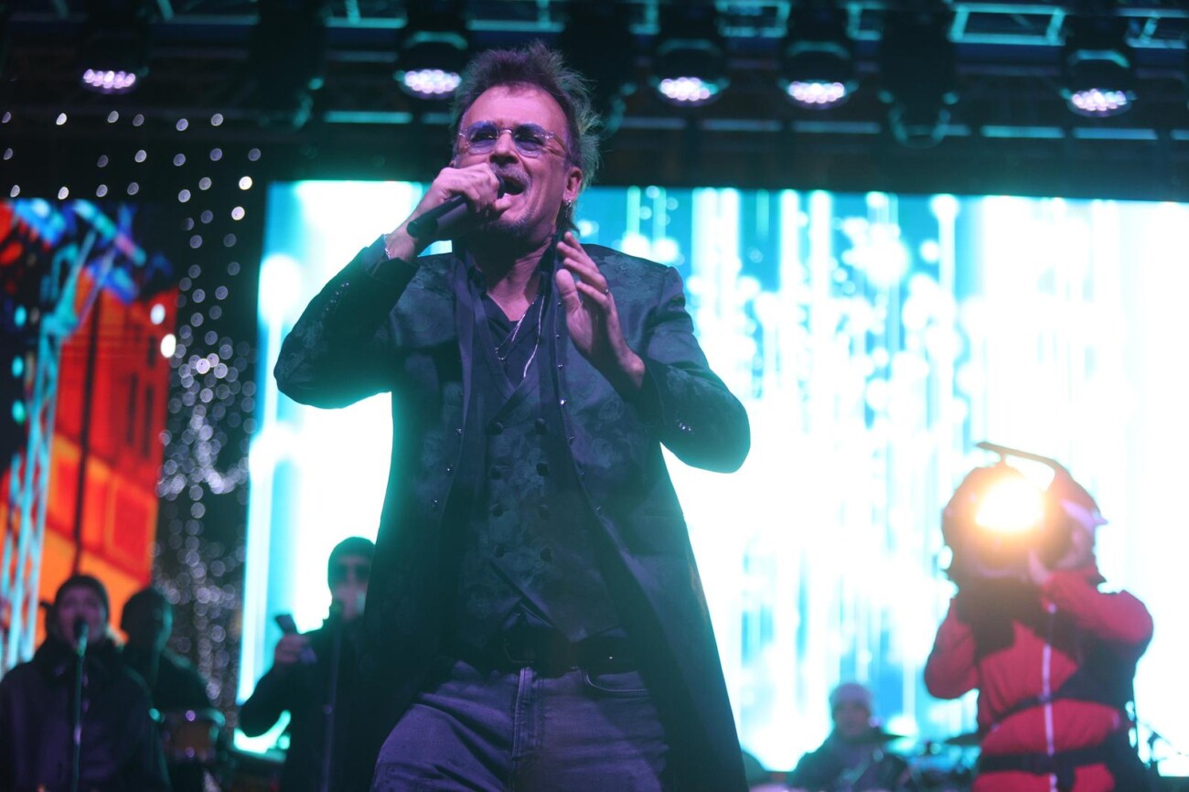 Rijeka: Građani Novu Godinu dočekuju uz Gibonnija na Korzu Rijeka: Građani Novu Godinu dočekuju uz Gibonnija na Korzu