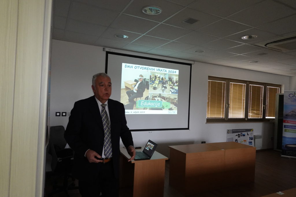 DSC00592-1024×683 DSC00592-1024×683