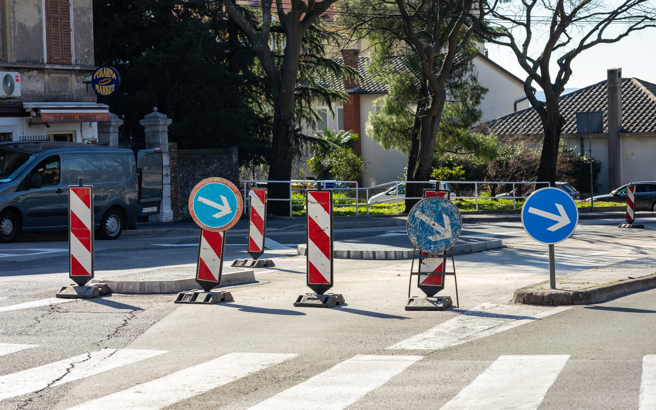 Kozala pješački otoci radovi-71 Kozala pješački otoci radovi-71