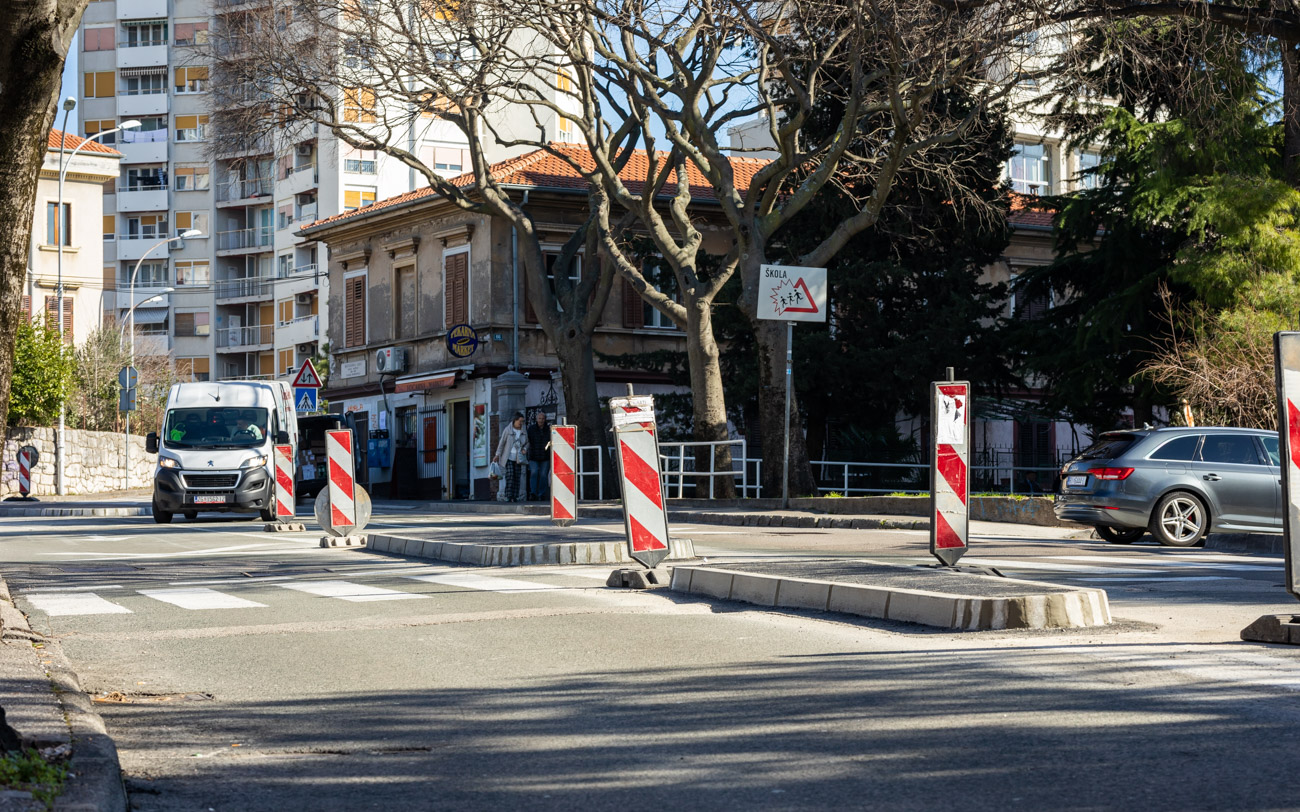 Kozala pješački otoci radovi-72 Kozala pješački otoci radovi-72