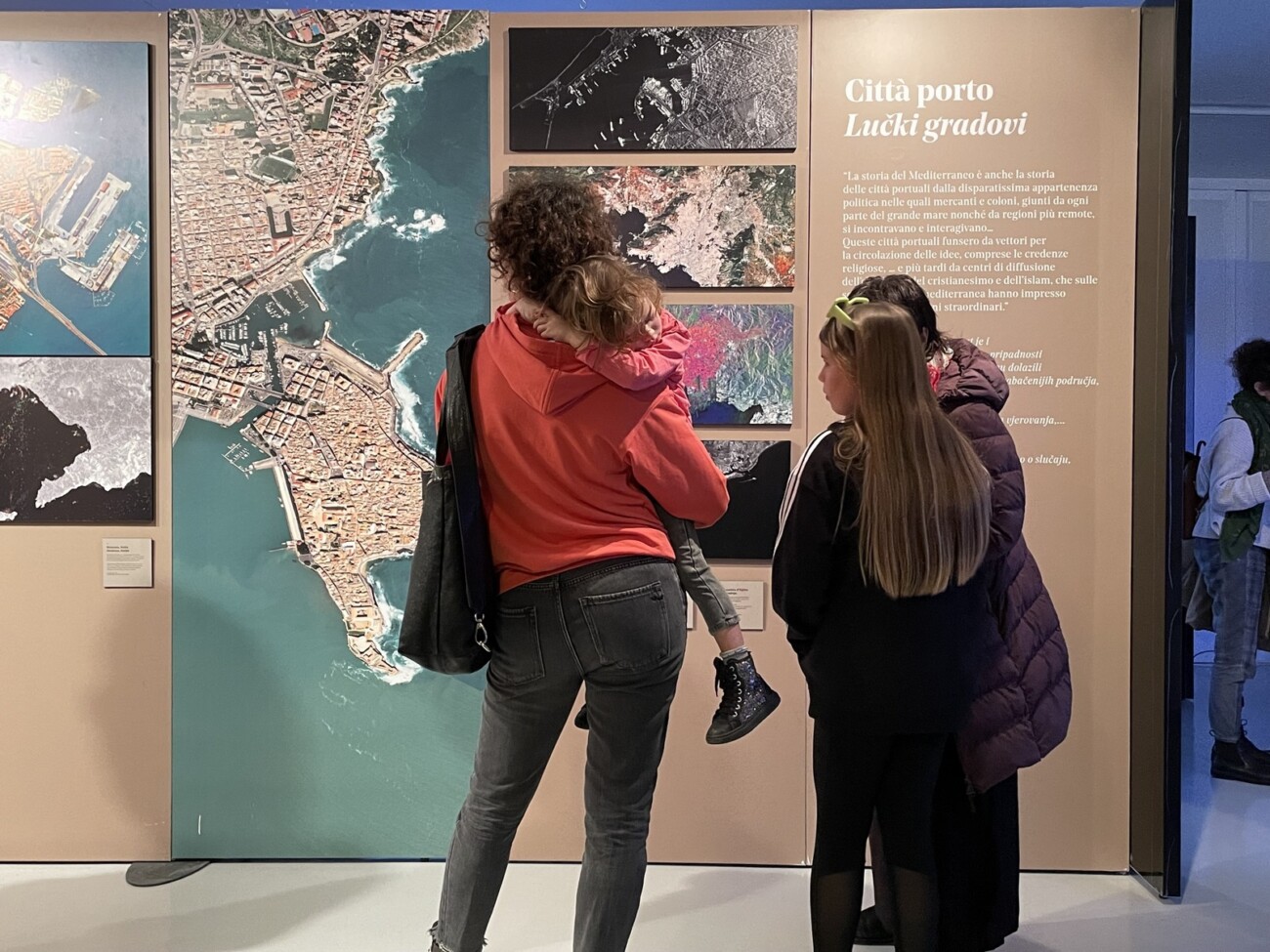 Otvorenje-izložbe-„Mediterranea-–-slojeviti-presijek-drevnog-Sredozemlja“-17