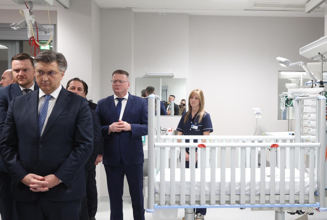 Rijeka: Andrej Plenković s kolegama sudjelovao na svečanom otvorenju zgrade Bolnice za ženu i dijete Rijeka: Andrej Plenković s kolegama sudjelovao na svečanom otvorenju zgrade Bolnice za ženu i dijete