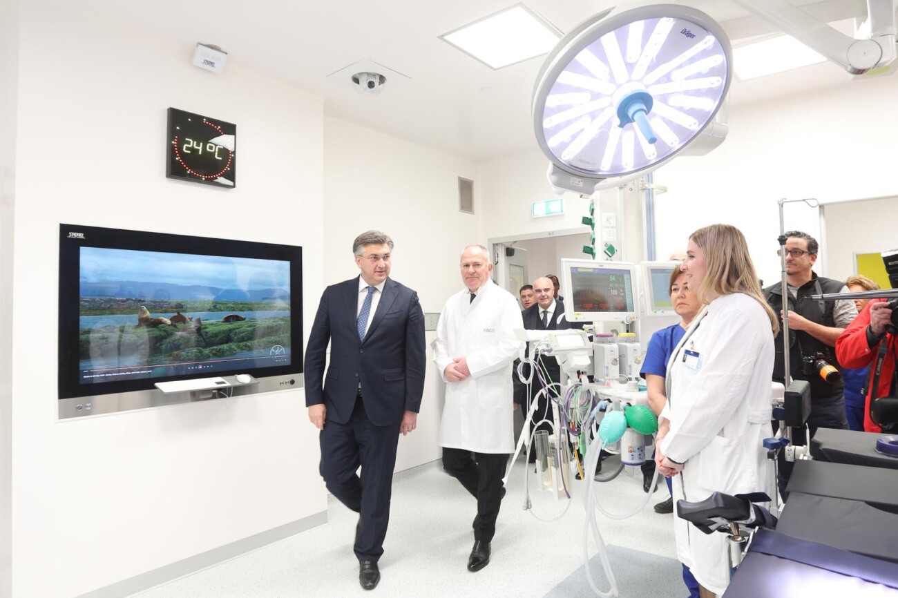 Rijeka: Andrej Plenković s kolegama sudjelovao na svečanom otvorenju zgrade Bolnice za ženu i dijete Rijeka: Andrej Plenković s kolegama sudjelovao na svečanom otvorenju zgrade Bolnice za ženu i dijete