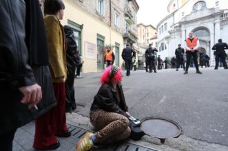 Rijeka: Klečavci mole pred katedralom Svetog VBida