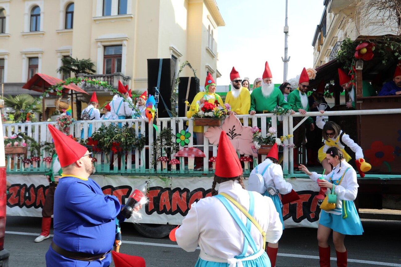 Opatija: 41. Balinjerada privukla mnogobrojne ljubitelje maškara Opatija: 41. Balinjerada privukla mnogobrojne ljubitelje maškara