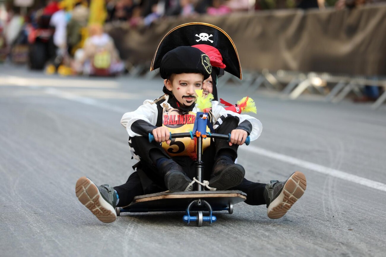 Opatija: 41. Balinjerada privukla mnogobrojne ljubitelje makara Opatija: 41. Balinjerada privukla mnogobrojne ljubitelje makara