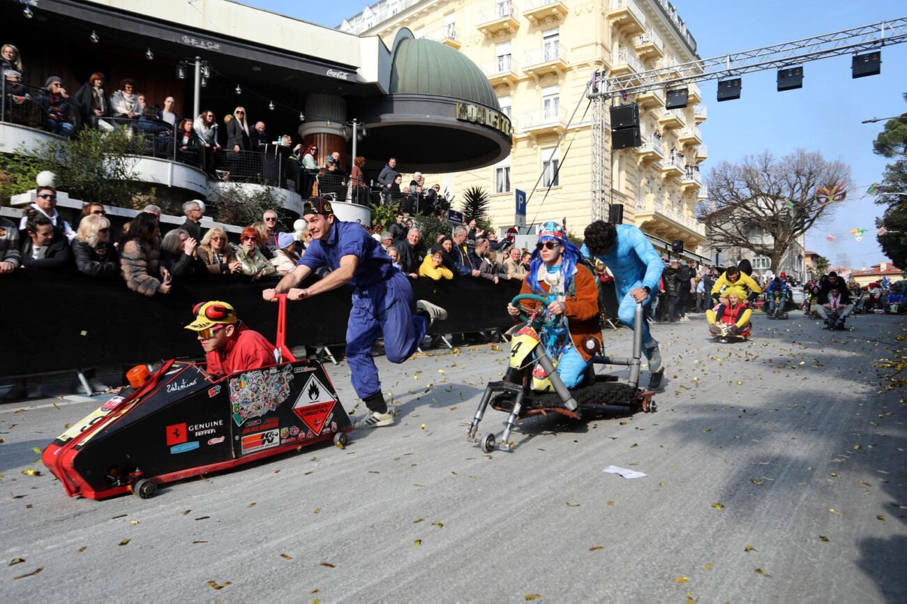 Opatija: 41. Balinjerada privukla mnogobrojne ljubitelje makara Opatija: 41. Balinjerada privukla mnogobrojne ljubitelje makara