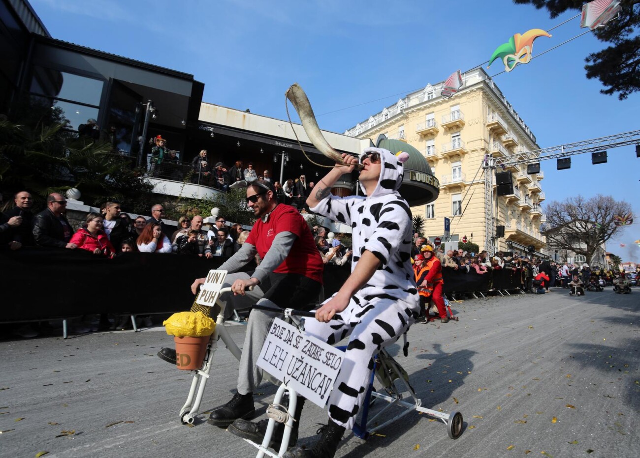 Opatija: 41. Balinjerada privukla mnogobrojne ljubitelje makara Opatija: 41. Balinjerada privukla mnogobrojne ljubitelje makara