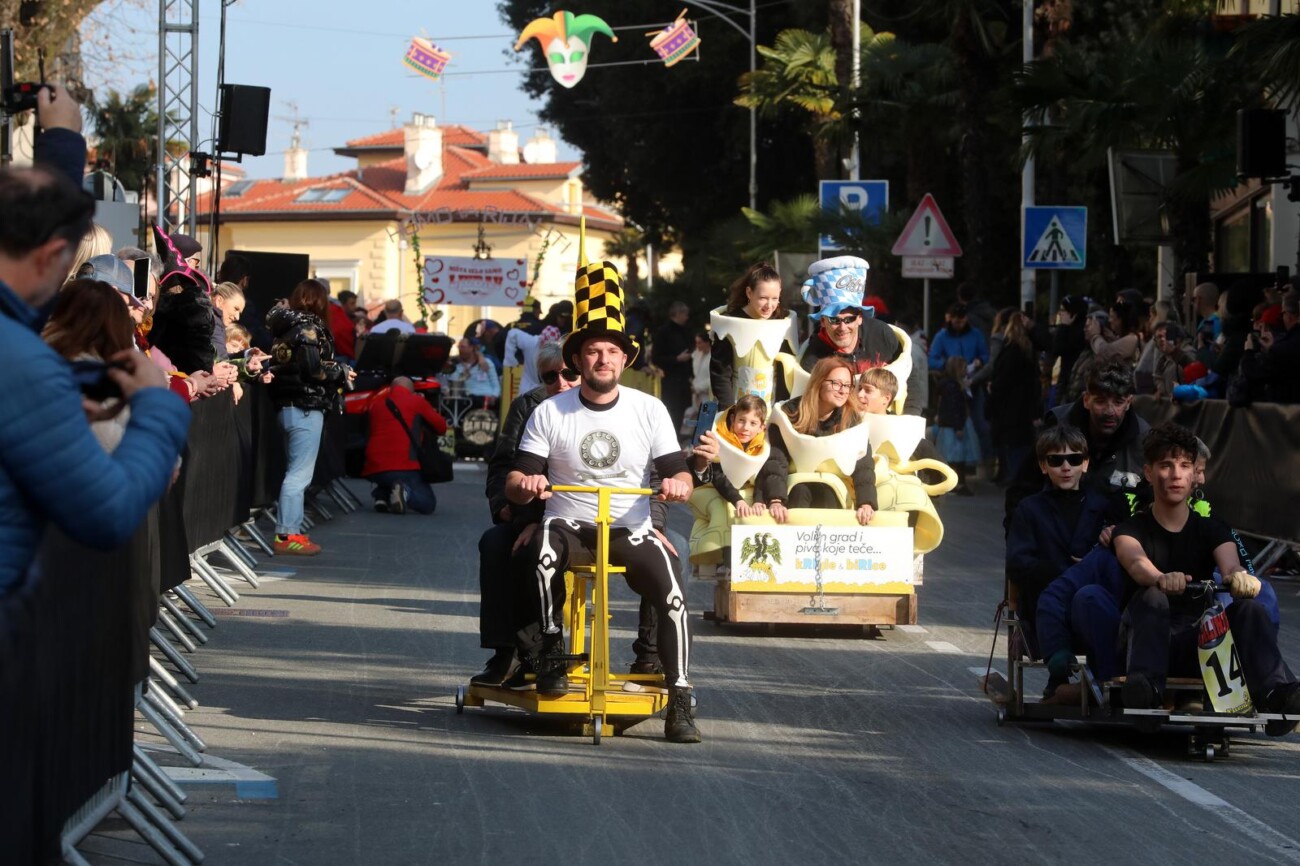 Opatija: 41. Balinjerada privukla mnogobrojne ljubitelje maškara Opatija: 41. Balinjerada privukla mnogobrojne ljubitelje maškara