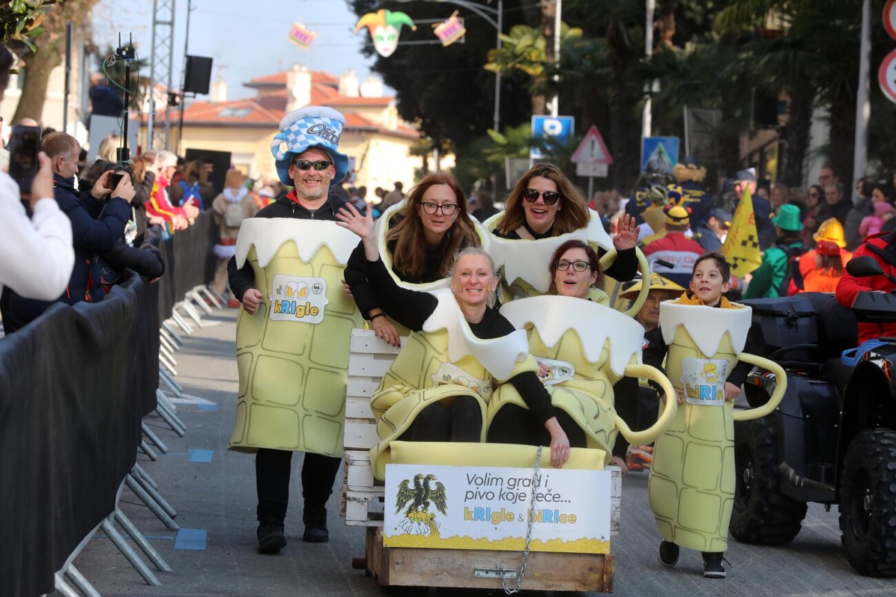 Opatija: 41. Balinjerada privukla mnogobrojne ljubitelje maškara Opatija: 41. Balinjerada privukla mnogobrojne ljubitelje maškara