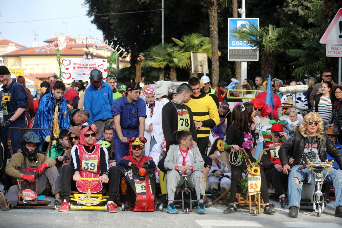 Opatija: 41. Balinjerada privukla mnogobrojne ljubitelje makara Opatija: 41. Balinjerada privukla mnogobrojne ljubitelje makara