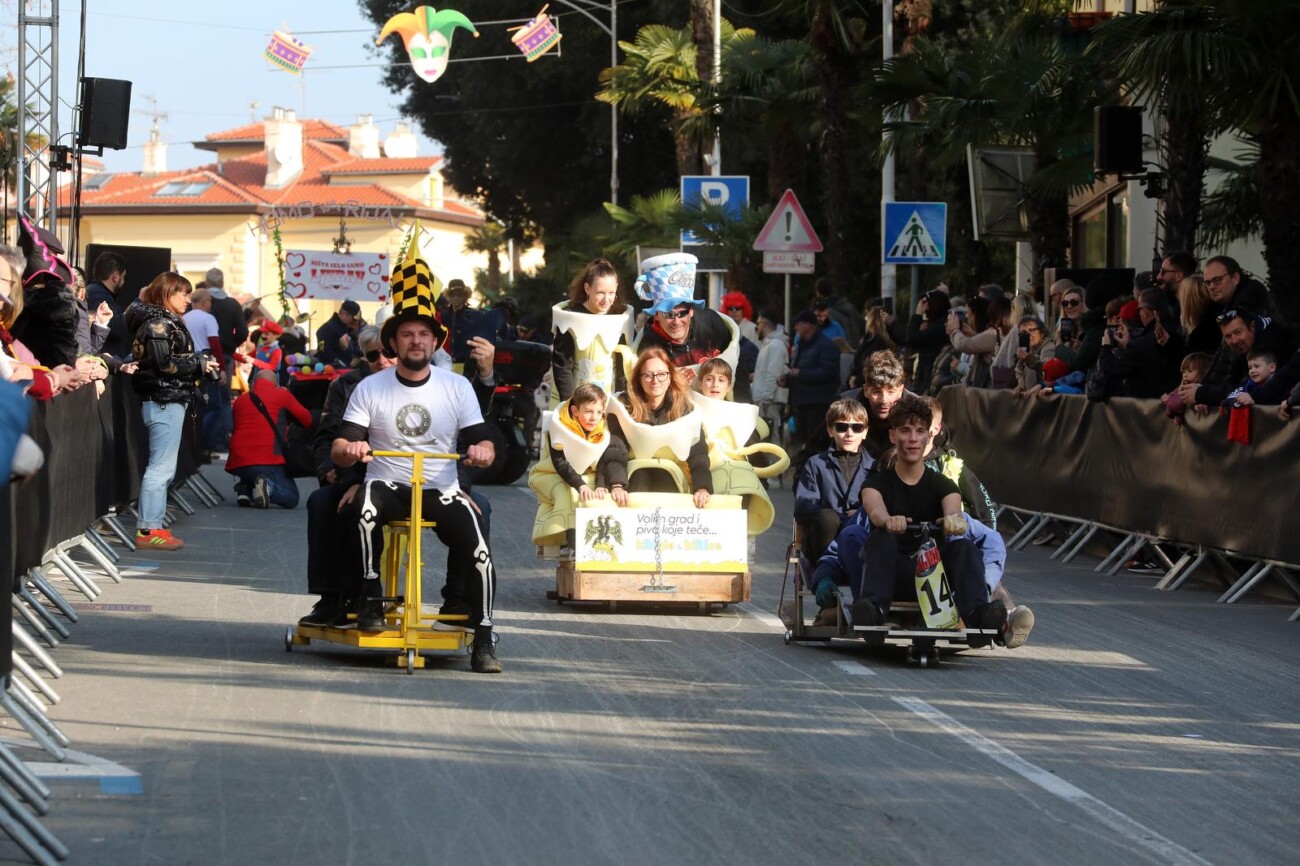 Opatija: 41. Balinjerada privukla mnogobrojne ljubitelje maškara Opatija: 41. Balinjerada privukla mnogobrojne ljubitelje maškara