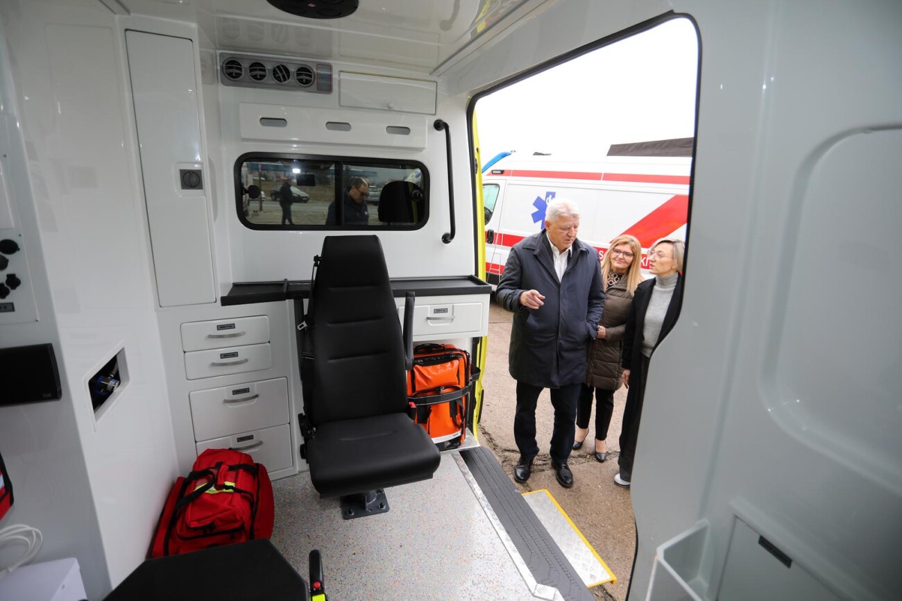 Rijeka: Predstavljena nova vozila Zavoda za hitnu medicinu.
