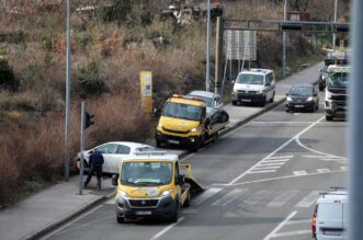 Rijeka: Razbijena vozila i policija na obilaznici u Hostima