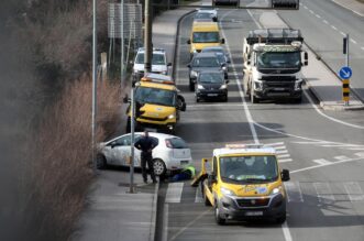 Rijeka: Razbijena vozila i policija na obilaznici u Hostima