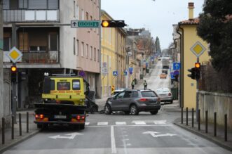 Prometna nesre?a u centru Pule, ozlije?eno troje ljudi